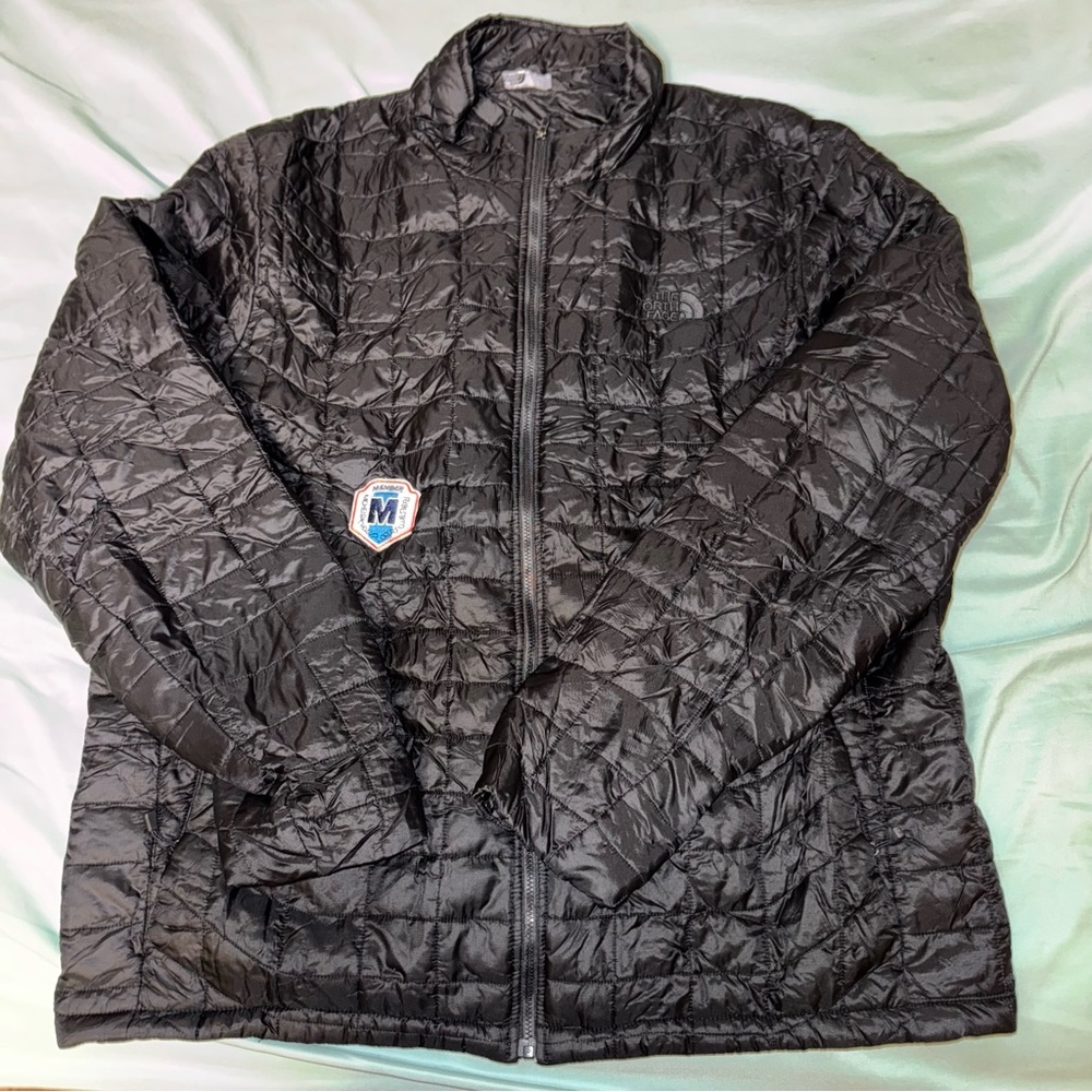 The North Face Men’s Black Quilted Light Puffer Jacket USED